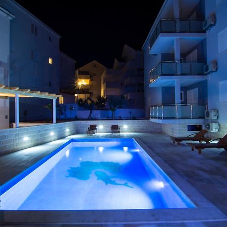 Apartments Sara 3 Μπολ Εξωτερικό φωτογραφία
