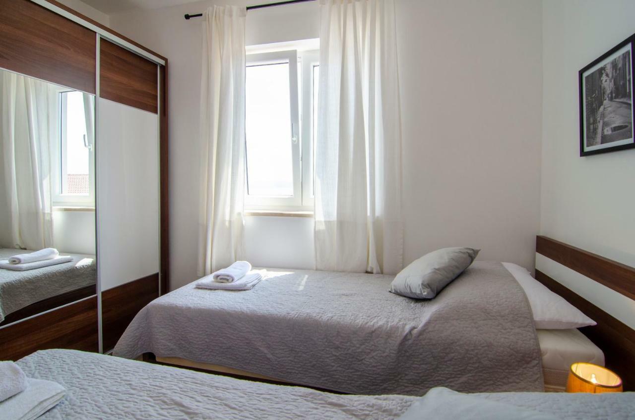 Apartments Sara 3 Μπολ Εξωτερικό φωτογραφία