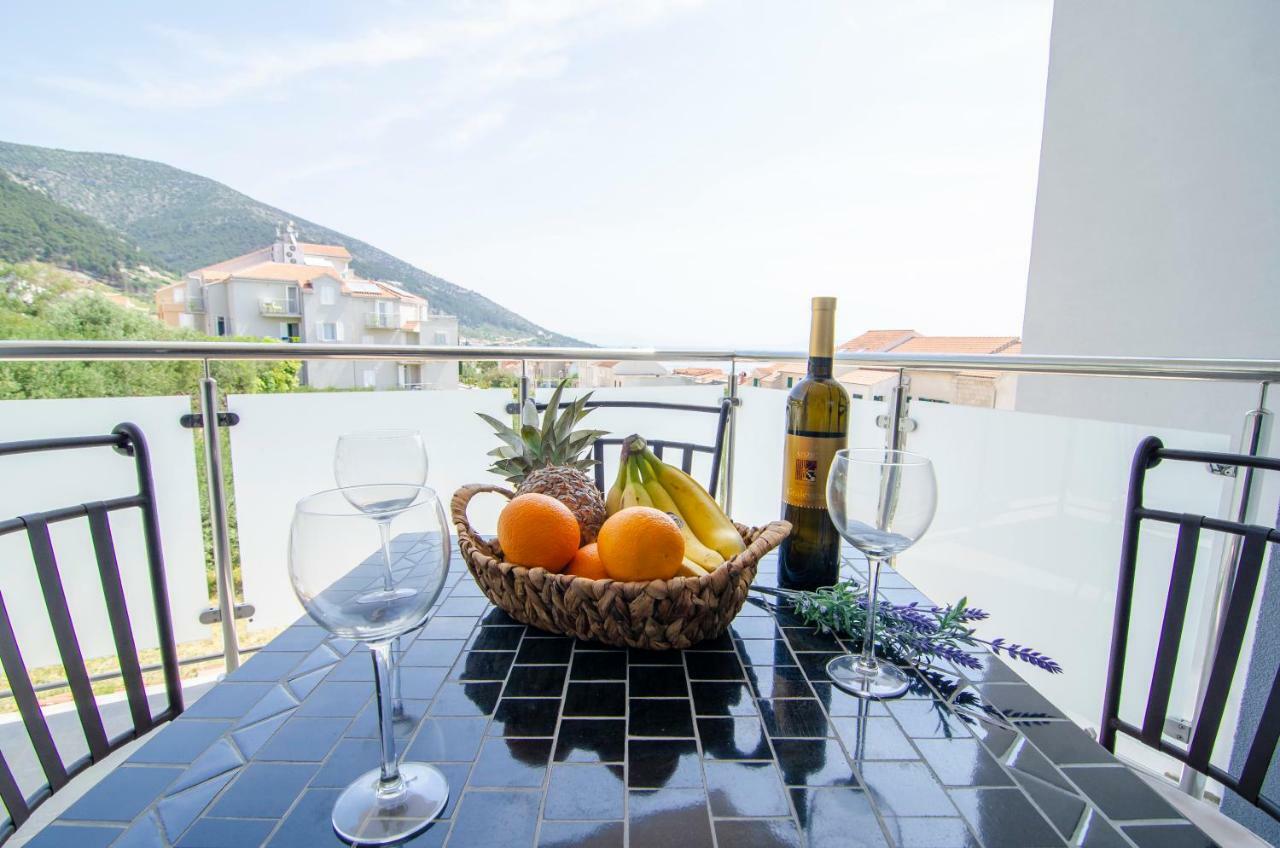 Apartments Sara 3 Μπολ Εξωτερικό φωτογραφία