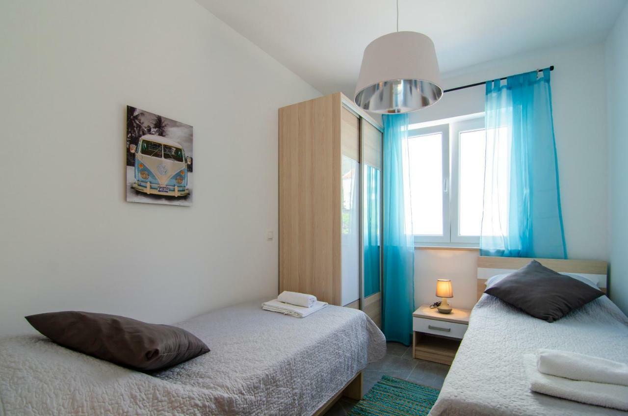 Apartments Sara 3 Μπολ Εξωτερικό φωτογραφία