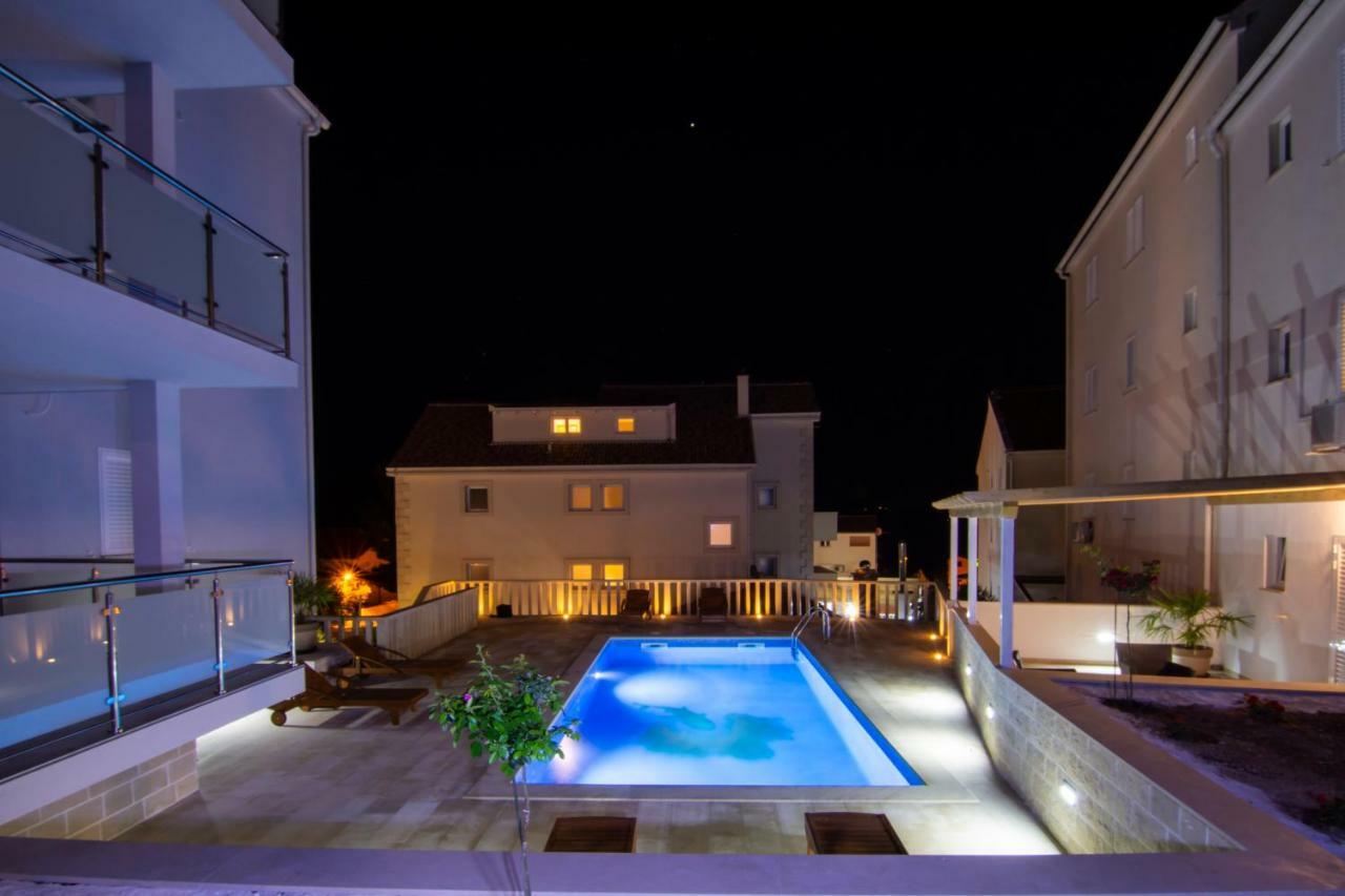 Apartments Sara 3 Μπολ Εξωτερικό φωτογραφία