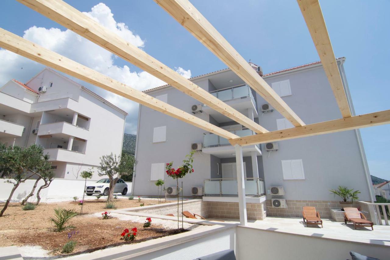 Apartments Sara 3 Μπολ Εξωτερικό φωτογραφία