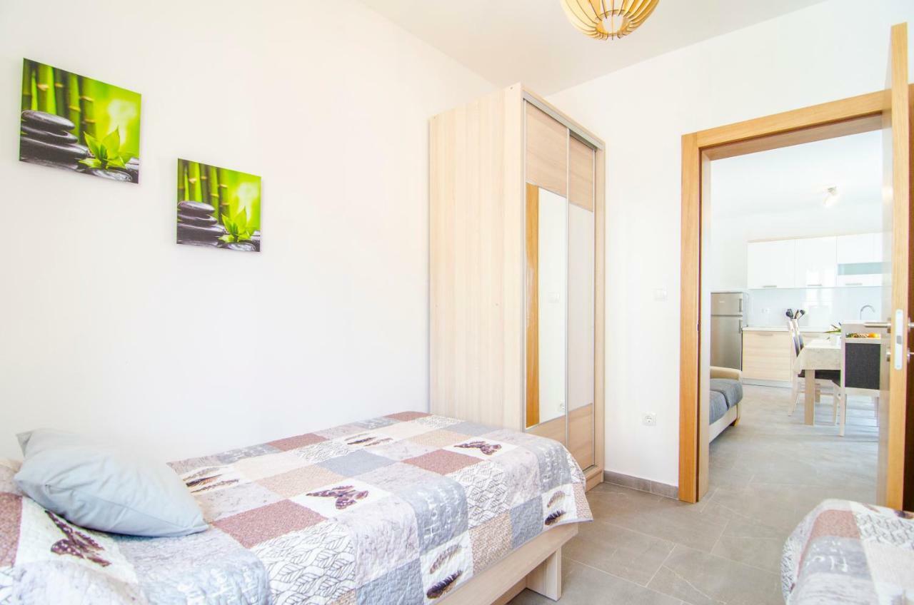 Apartments Sara 3 Μπολ Εξωτερικό φωτογραφία