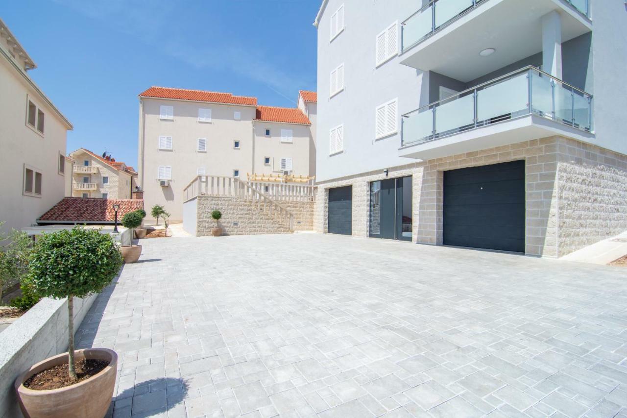 Apartments Sara 3 Μπολ Εξωτερικό φωτογραφία