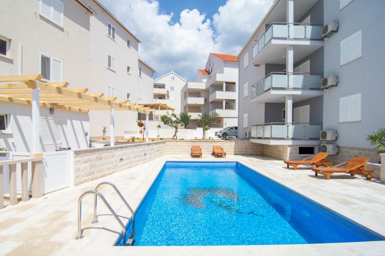 Apartments Sara 3 Μπολ Εξωτερικό φωτογραφία