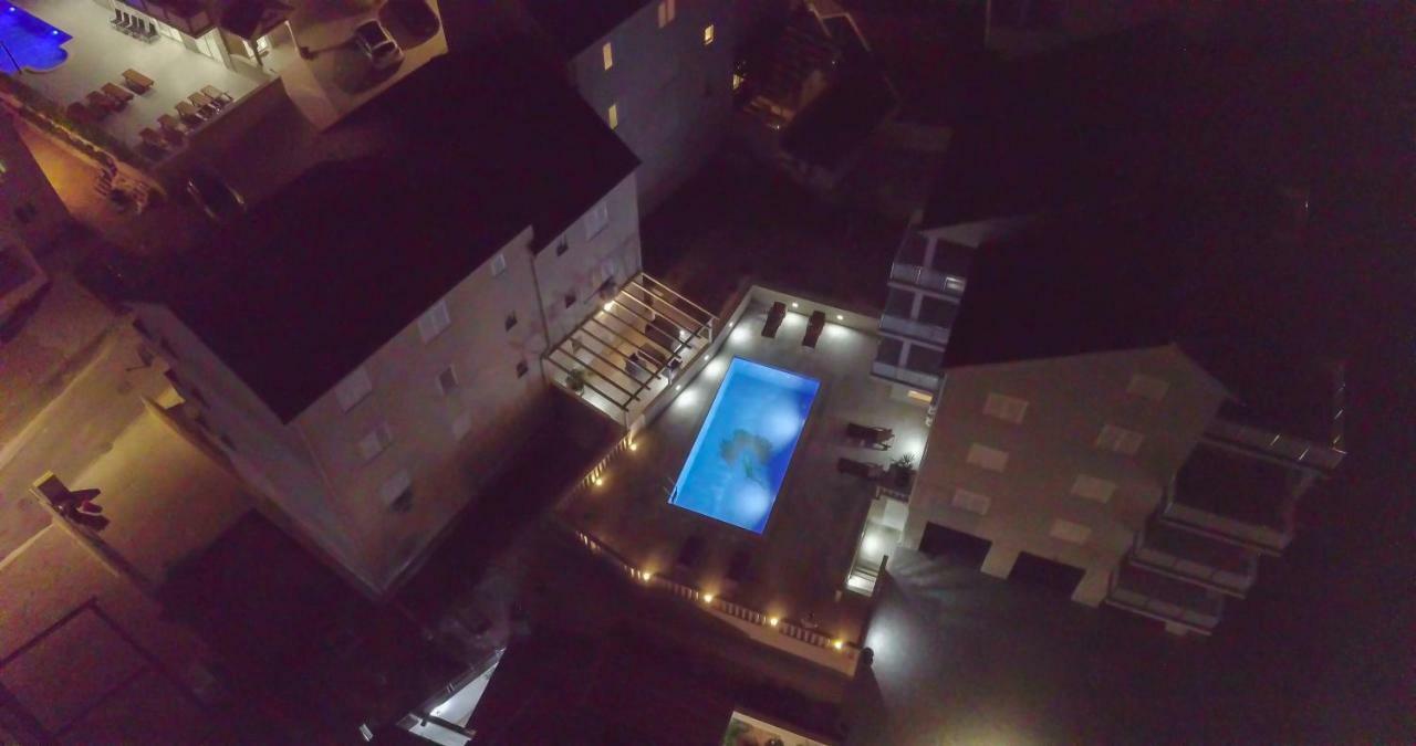Apartments Sara 3 Μπολ Εξωτερικό φωτογραφία