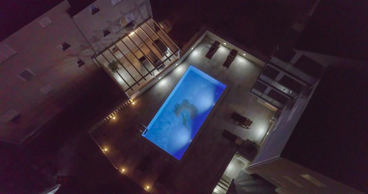 Apartments Sara 3 Μπολ Εξωτερικό φωτογραφία